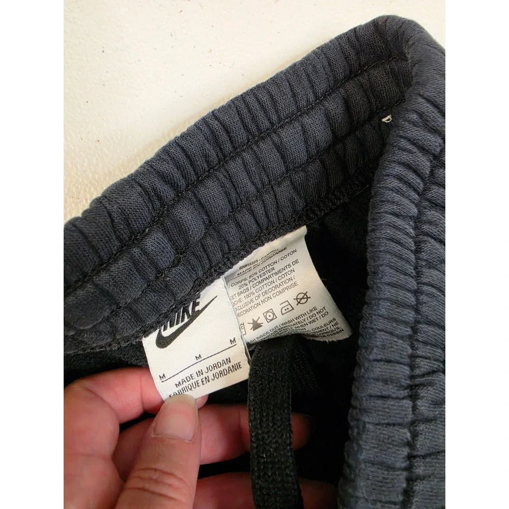 Nike Boys Black Fleece Joggers Graphic Logo Sweatpants Size Medium M